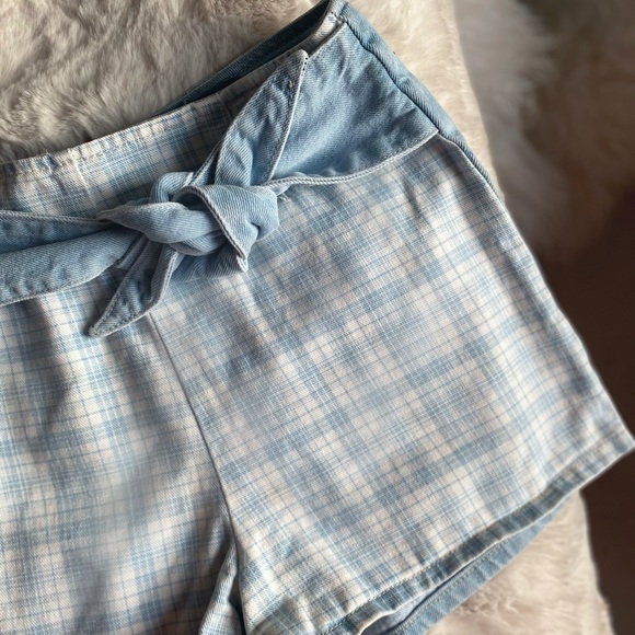 UO BDG Emmy tie front shorts high rise mom shorts - Picture 5 of 8